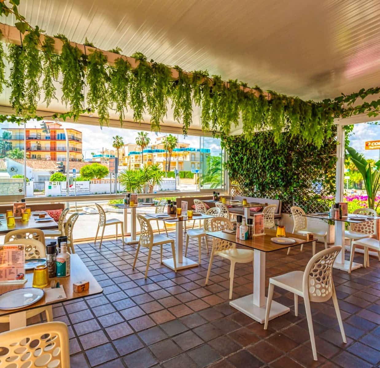 Local Commercial à vendre à Denia avec garage - 295 000 € (Ref: 9349840)