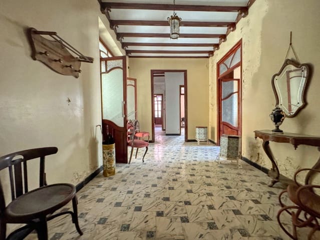 10 bedroom Townhouse for sale in Pego with garage - € 320,000 (Ref: 9392065)