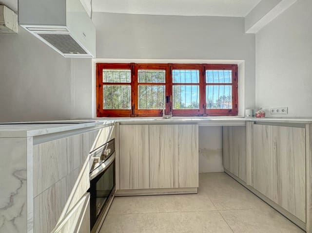 4 bedroom Villa for sale in Las Rotas / Les Rotes, Dénia with pool garage - € 790,000 (Ref: 9403193)