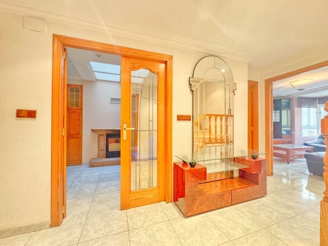 3 bedroom Townhouse for sale in Oliva Pueblo, Oliva with garage - € 269,000 (Ref: 9409017)