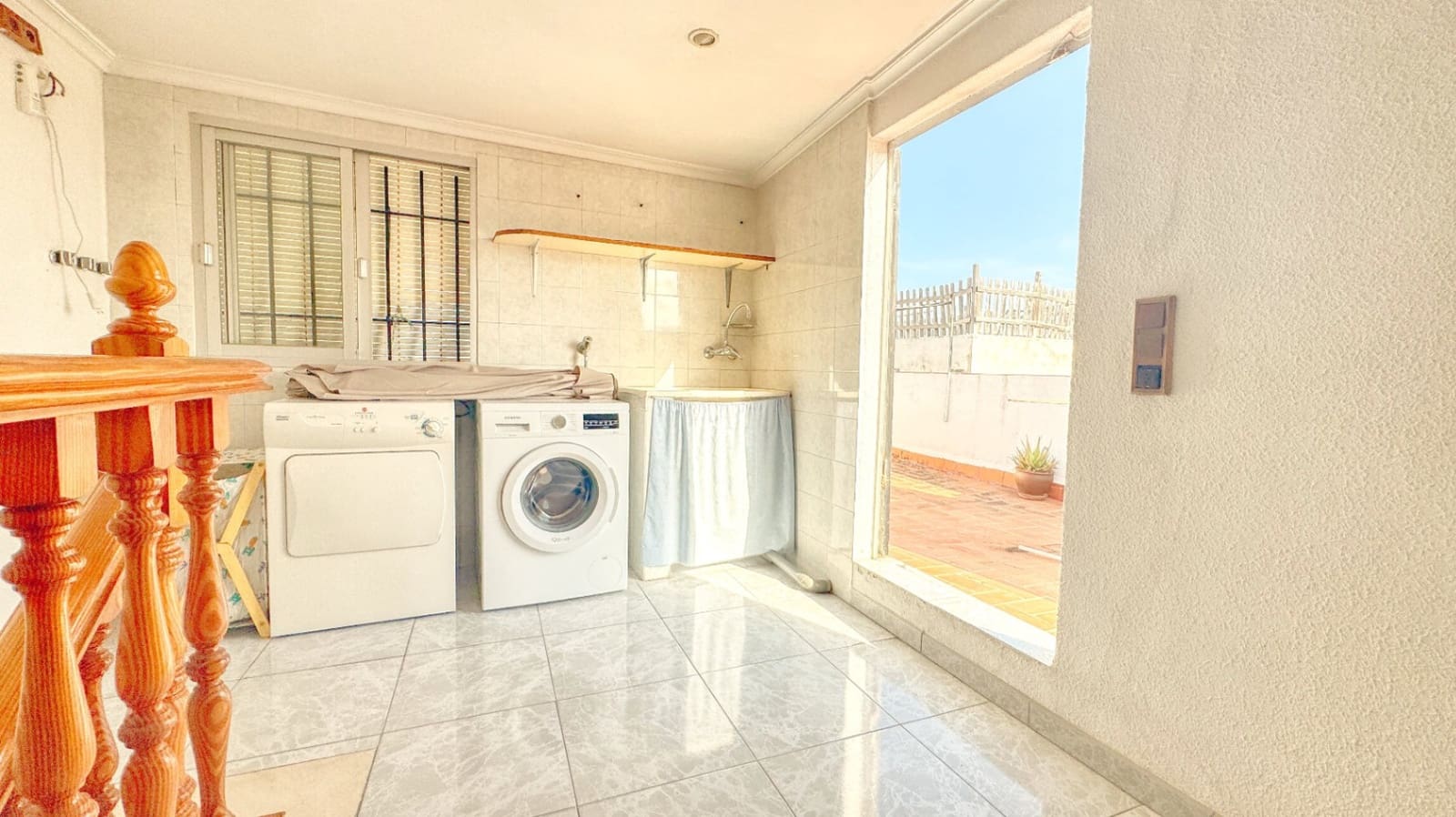 3 soveværelse Byhus til salg i Oliva med garage - € 269.000 (Ref: 9409017)