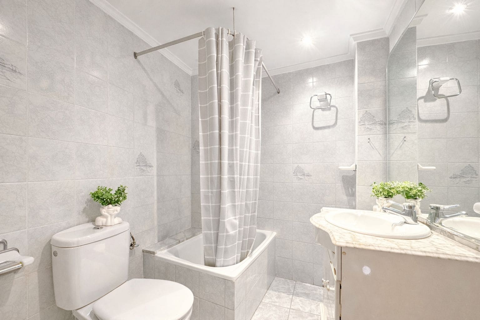 3 chambre Maison de Ville à vendre à Oliva avec garage - 265 000 € (Ref: 9409017)