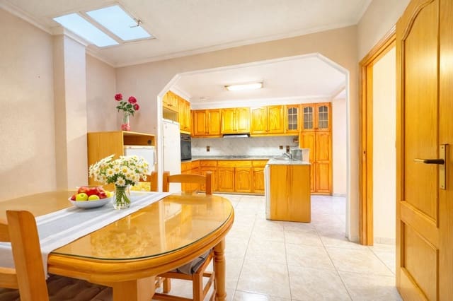 3 makuuhuone Omakotitalo myytävänä paikassa Oliva Pueblo, Oliva mukana 
autotalli - 265 000 € (Ref: 9409017)