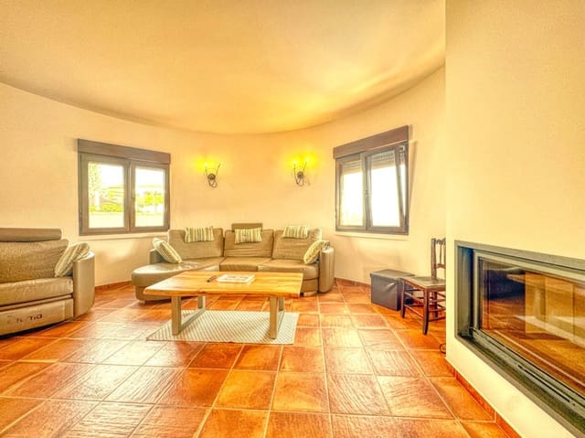 3 bedroom Villa for sale in L'Atzúvia with garage - € 550,000 (Ref: 9409018)