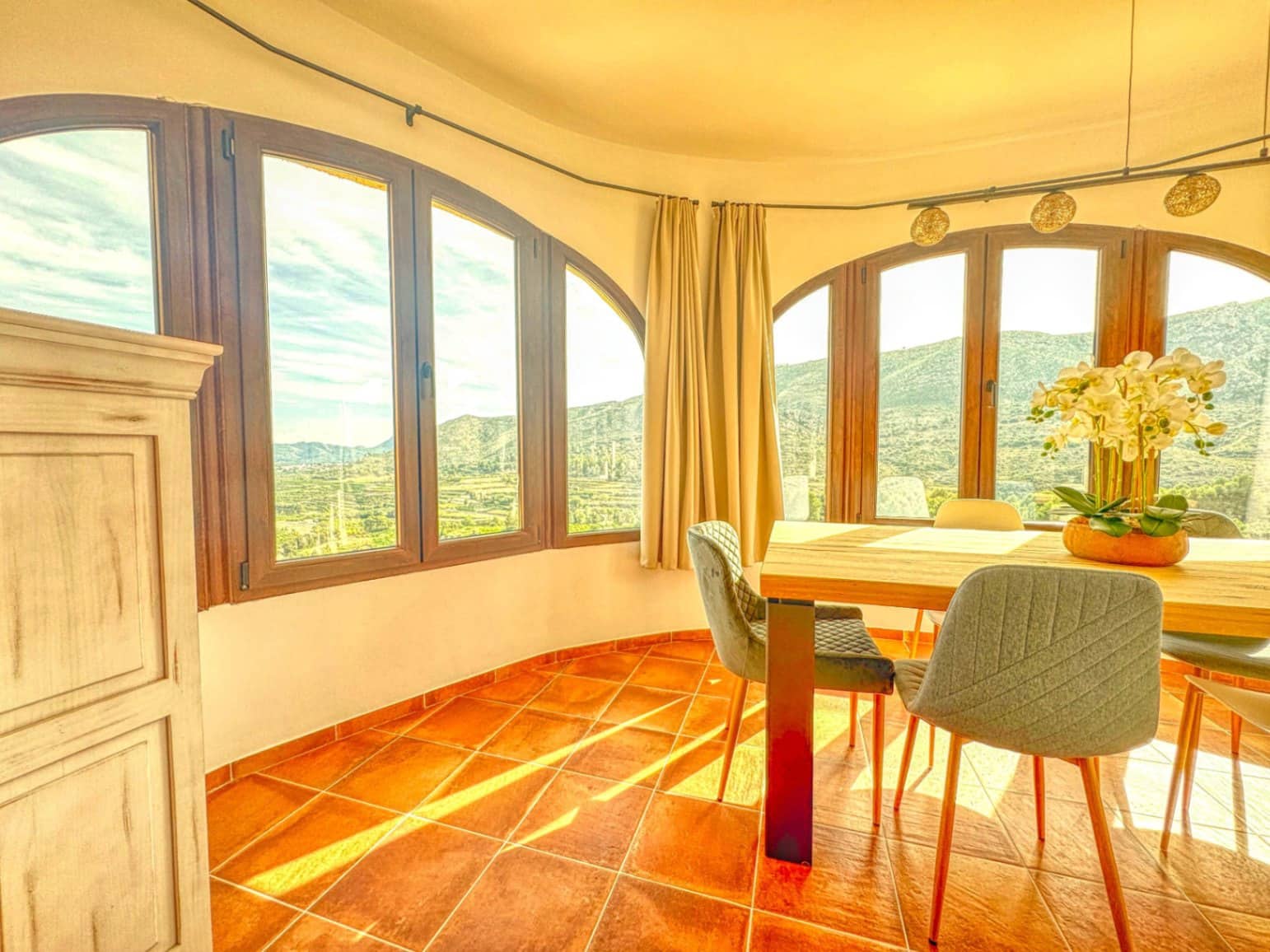 3 bedroom Villa for sale in L'Atzuvia with garage - € 550,000 (Ref: 9409018)