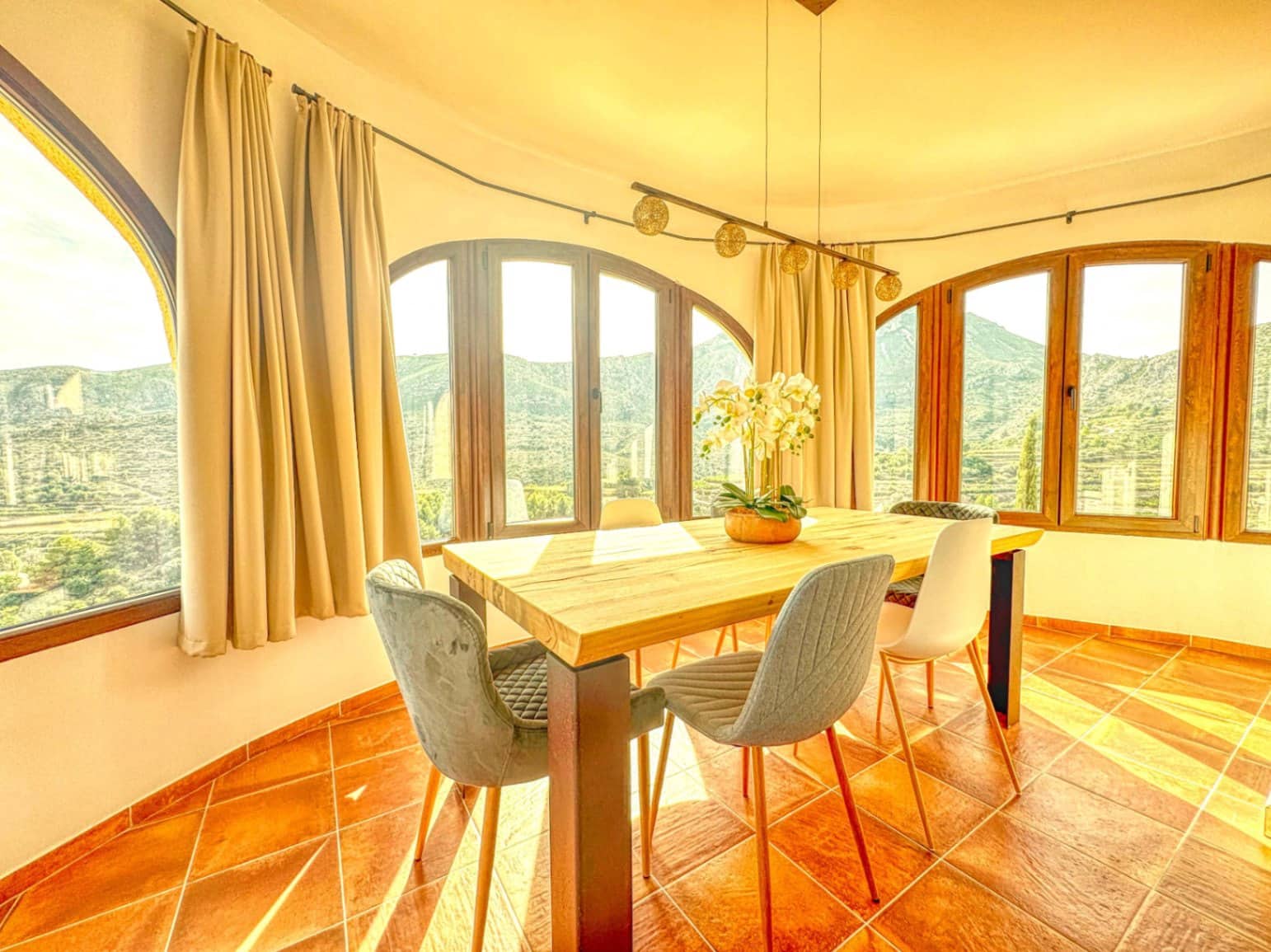 3 bedroom Villa for sale in L'Atzuvia with garage - € 550,000 (Ref: 9409018)