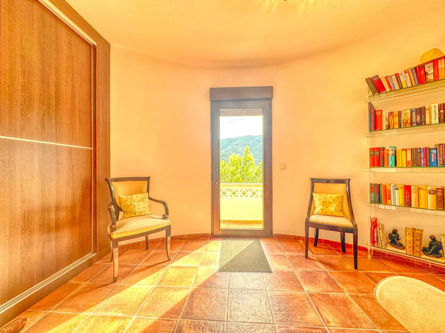 3 bedroom Villa for sale in L'Atzuvia with garage - € 550,000 (Ref: 9409018)