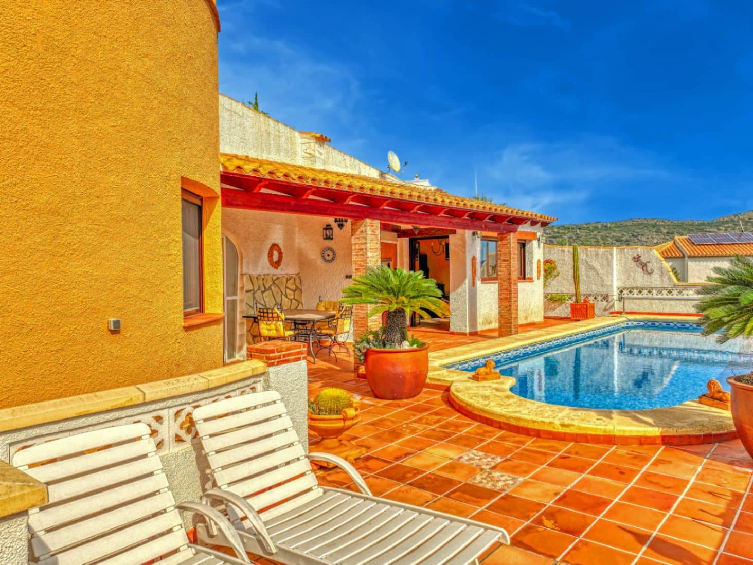 3 bedroom Villa for sale in L'Atzuvia with garage - € 550,000 (Ref: 9409018)