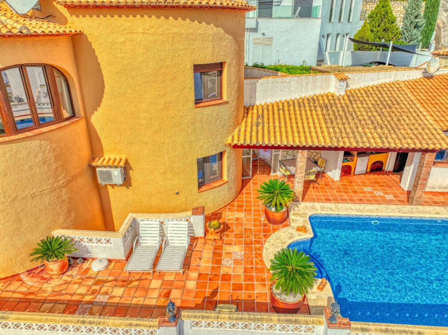 3 bedroom Villa for sale in L'Atzuvia with garage - € 550,000 (Ref: 9409018)