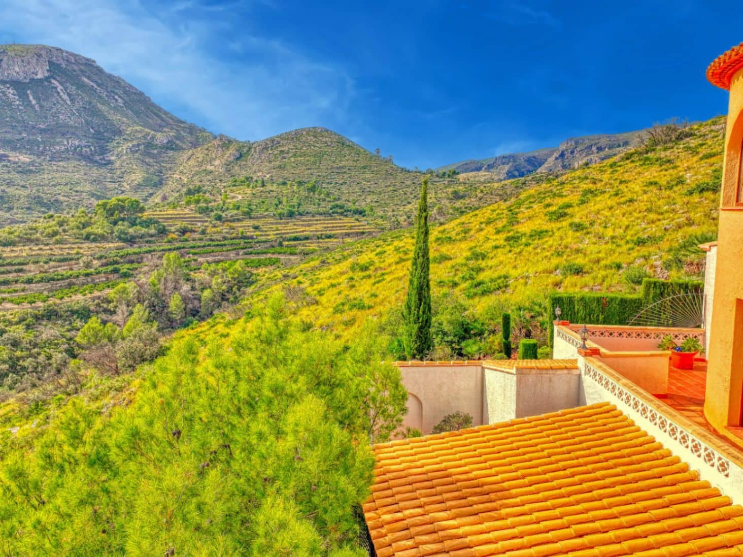 3 bedroom Villa for sale in L'Atzuvia with garage - € 550,000 (Ref: 9409018)