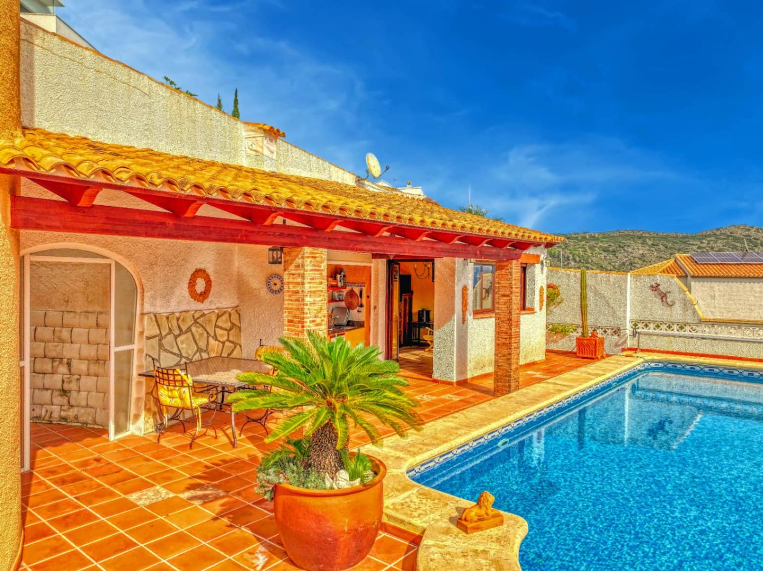 3 bedroom Villa for sale in L'Atzuvia with garage - € 550,000 (Ref: 9409018)