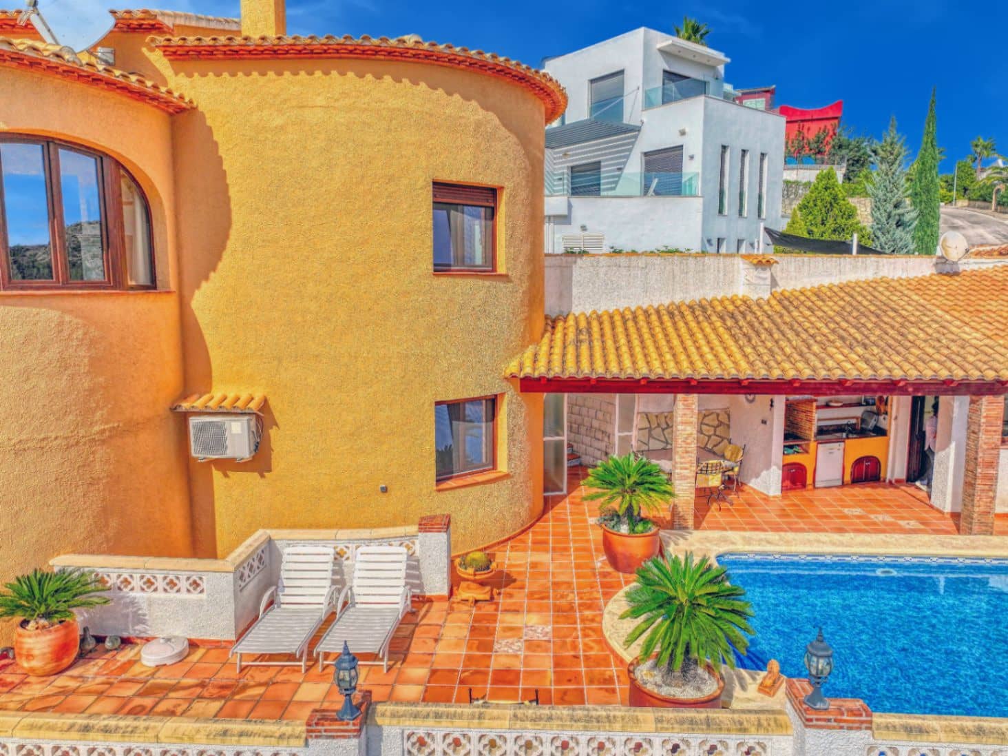 3 bedroom Villa for sale in L'Atzuvia with garage - € 550,000 (Ref: 9409018)