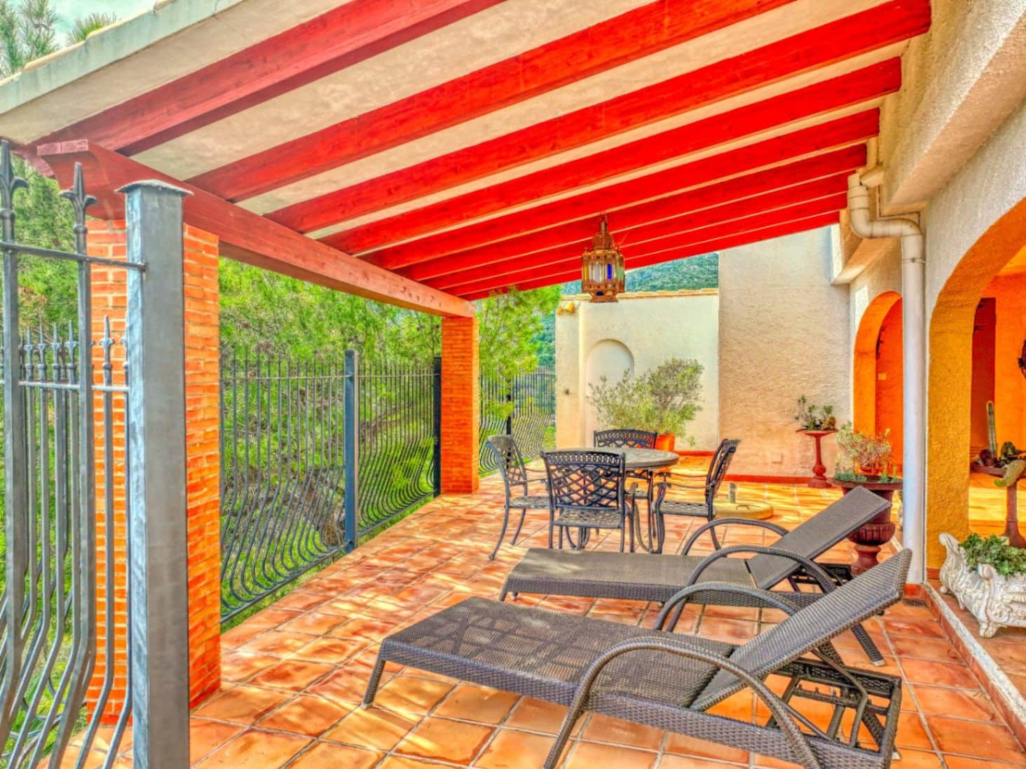 3 bedroom Villa for sale in L'Atzuvia with garage - € 550,000 (Ref: 9409018)