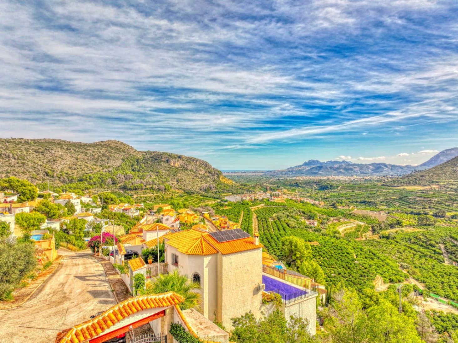 3 bedroom Villa for sale in L'Atzuvia with garage - € 550,000 (Ref: 9409018)