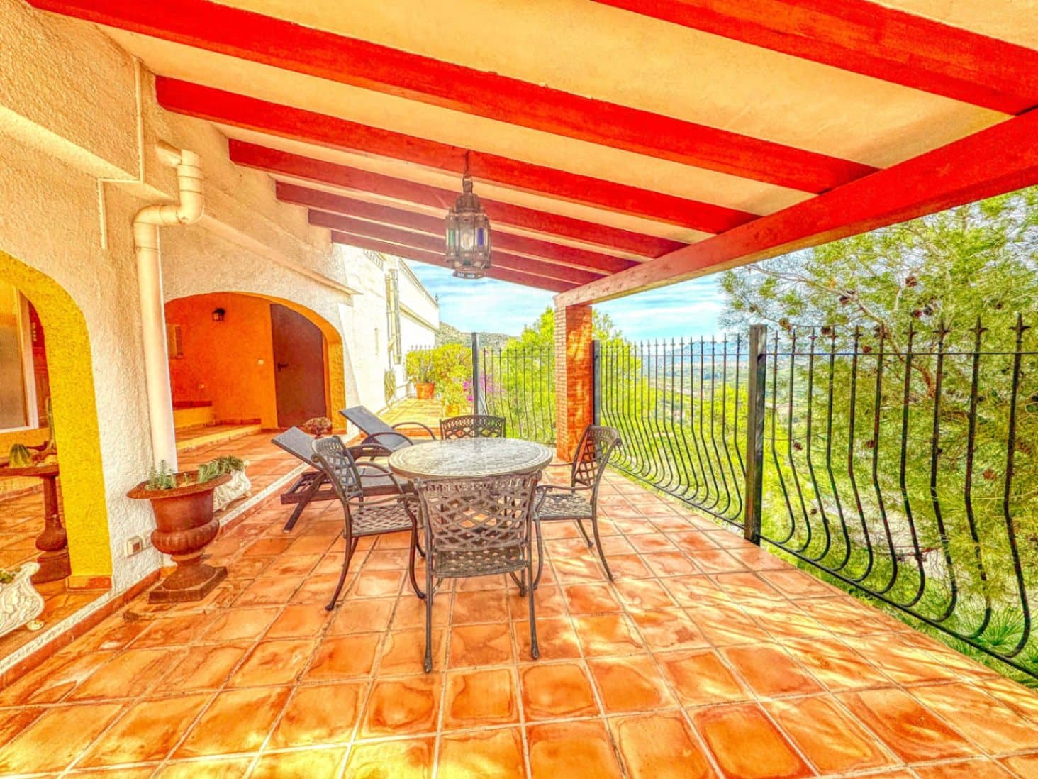 3 bedroom Villa for sale in L'Atzuvia with garage - € 550,000 (Ref: 9409018)