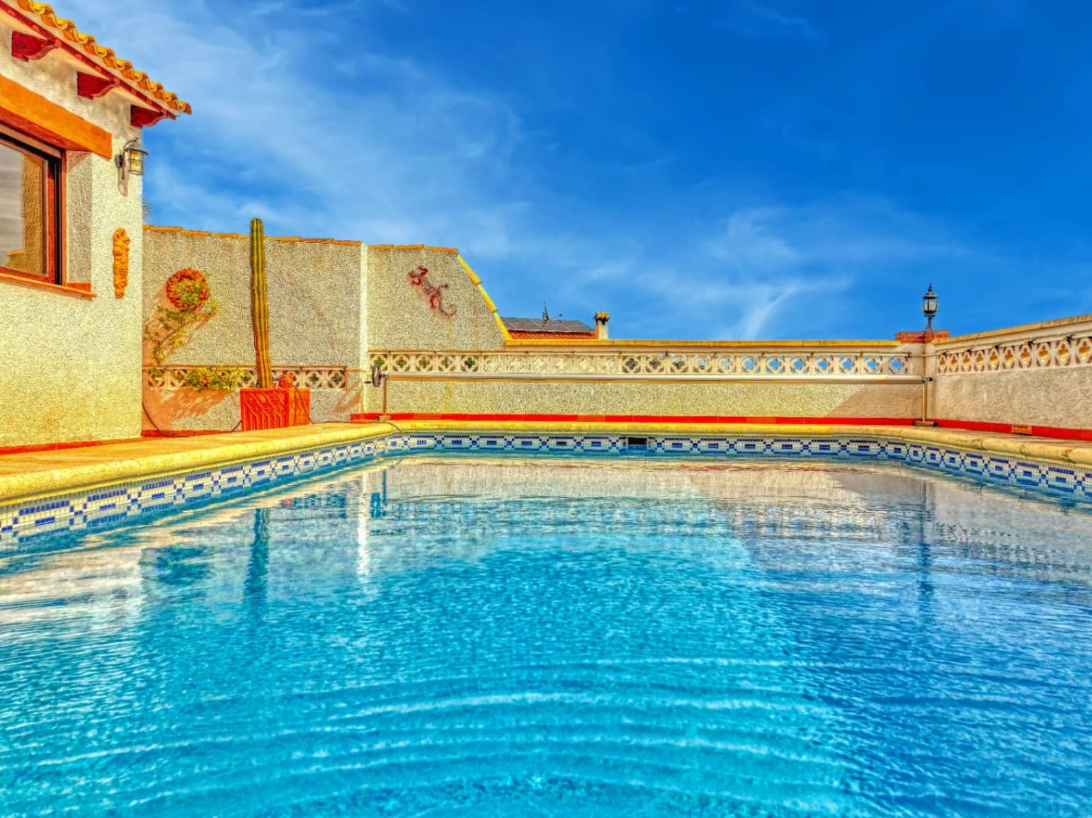 3 bedroom Villa for sale in L'Atzuvia with garage - € 550,000 (Ref: 9409018)