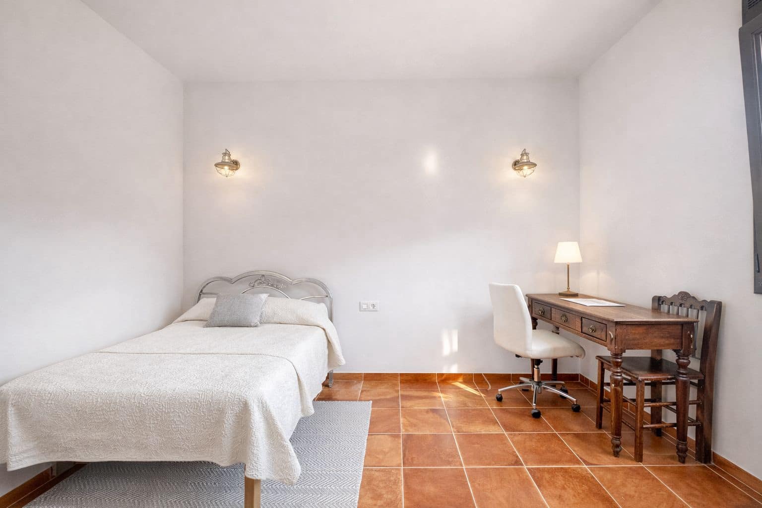 3 slaapkamer Villa te koop in L'Atzuvia met garage - € 550.000 (Ref: 9409018)