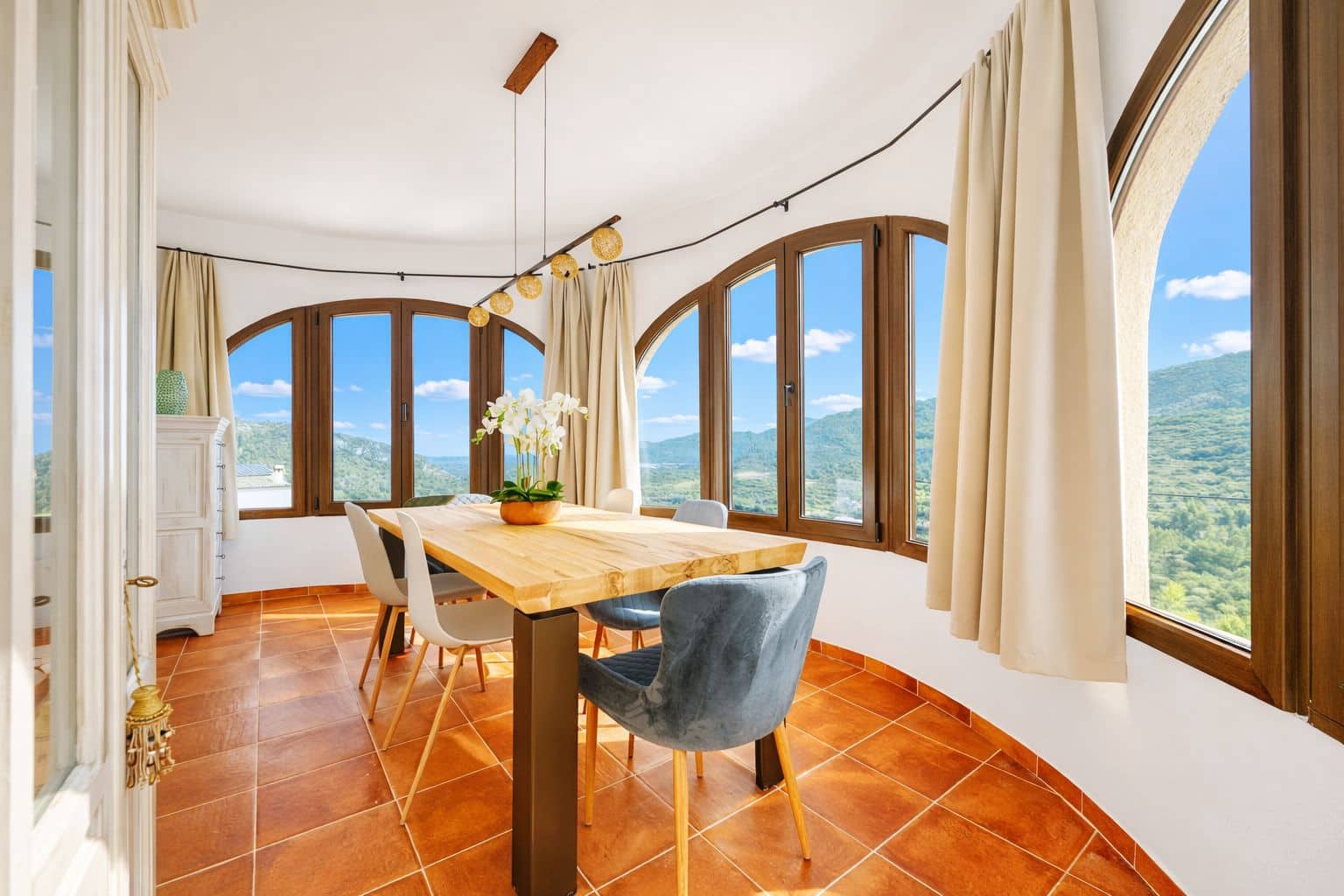 3 slaapkamer Villa te koop in L'Atzuvia met garage - € 550.000 (Ref: 9409018)