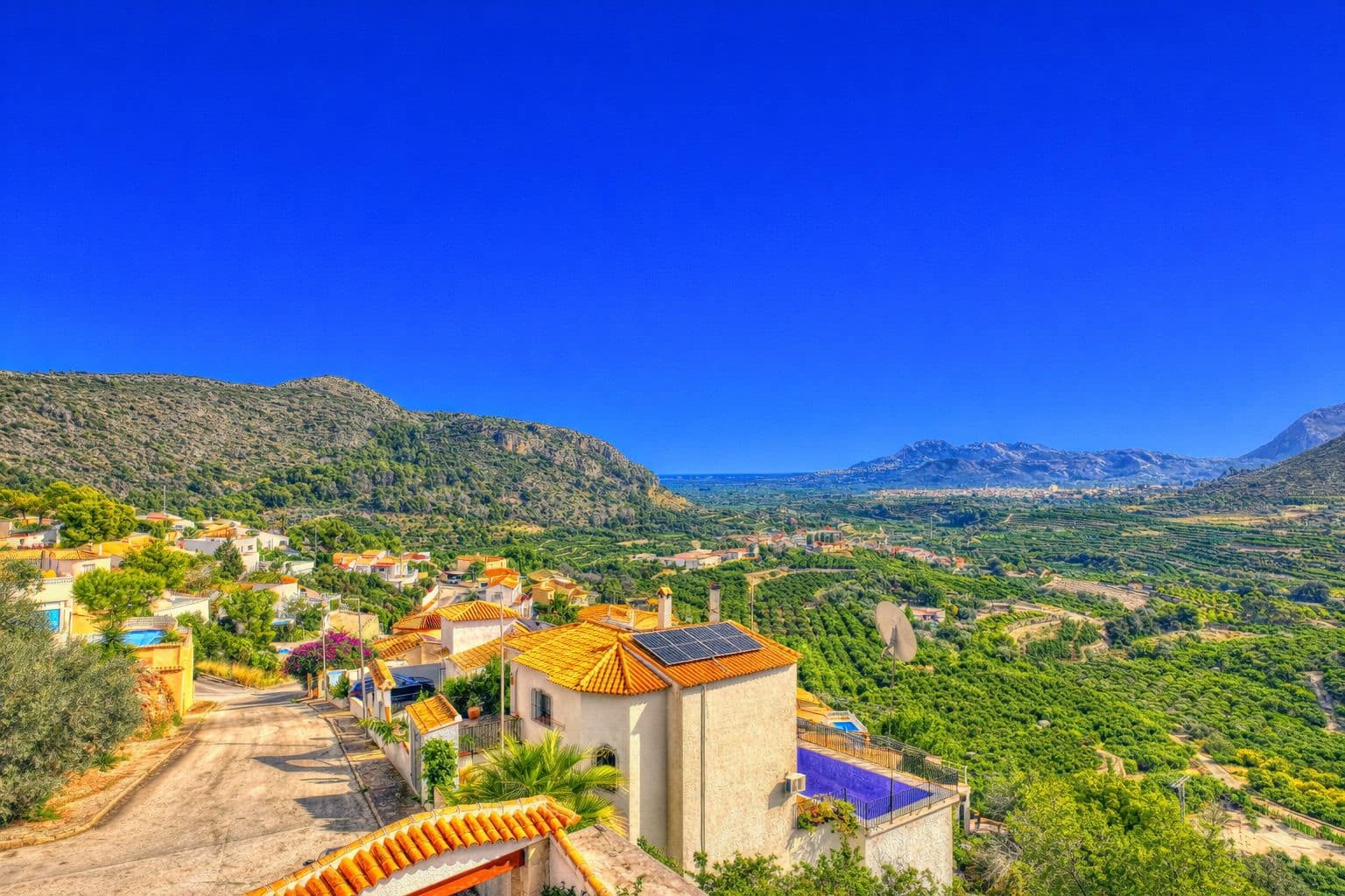 3 slaapkamer Villa te koop in L'Atzuvia met garage - € 550.000 (Ref: 9409018)