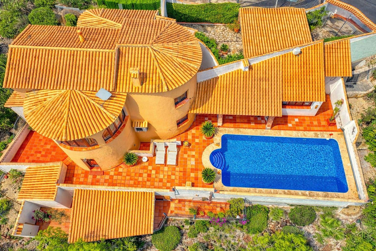 3 slaapkamer Villa te koop in L'Atzuvia met garage - € 550.000 (Ref: 9409018)