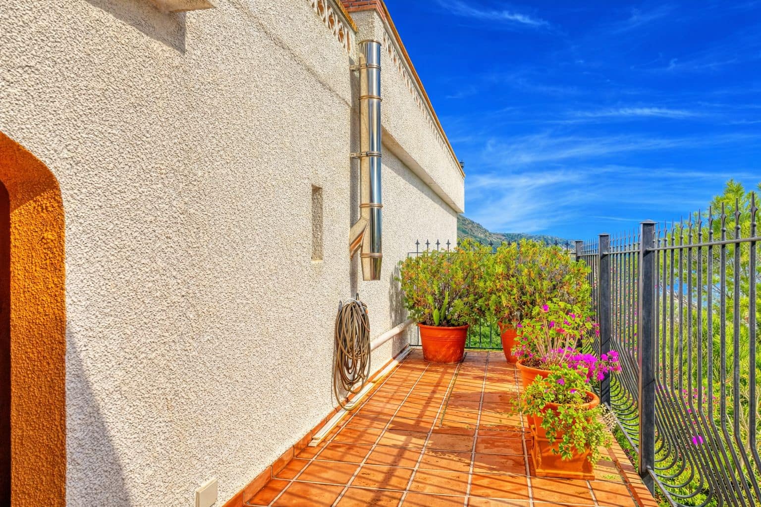 3 slaapkamer Villa te koop in L'Atzuvia met garage - € 550.000 (Ref: 9409018)