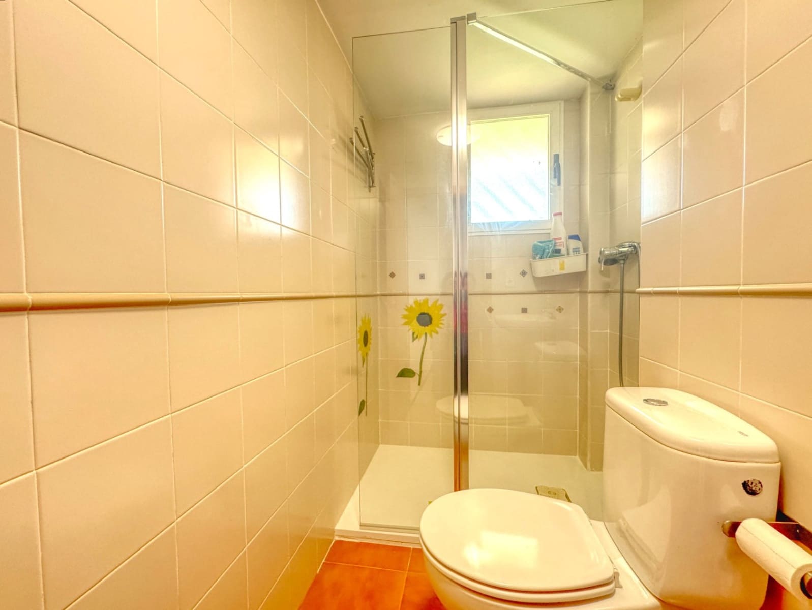 3 makuuhuone Paritalo myytävänä paikassa Oliva mukana 
autotalli - 315 000 € (Ref: 9409046)