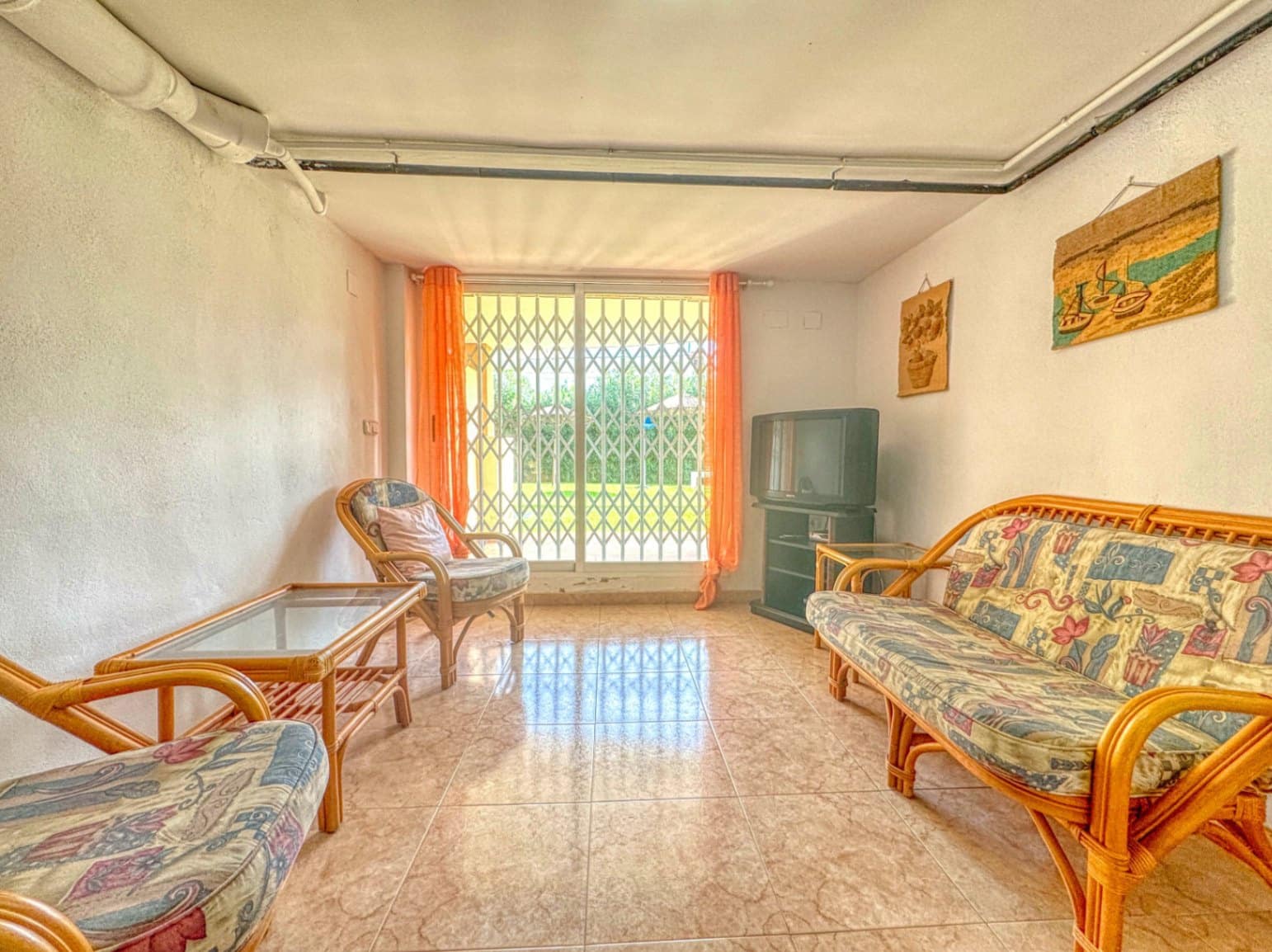 3 makuuhuone Paritalo myytävänä paikassa Oliva mukana 
autotalli - 315 000 € (Ref: 9409046)