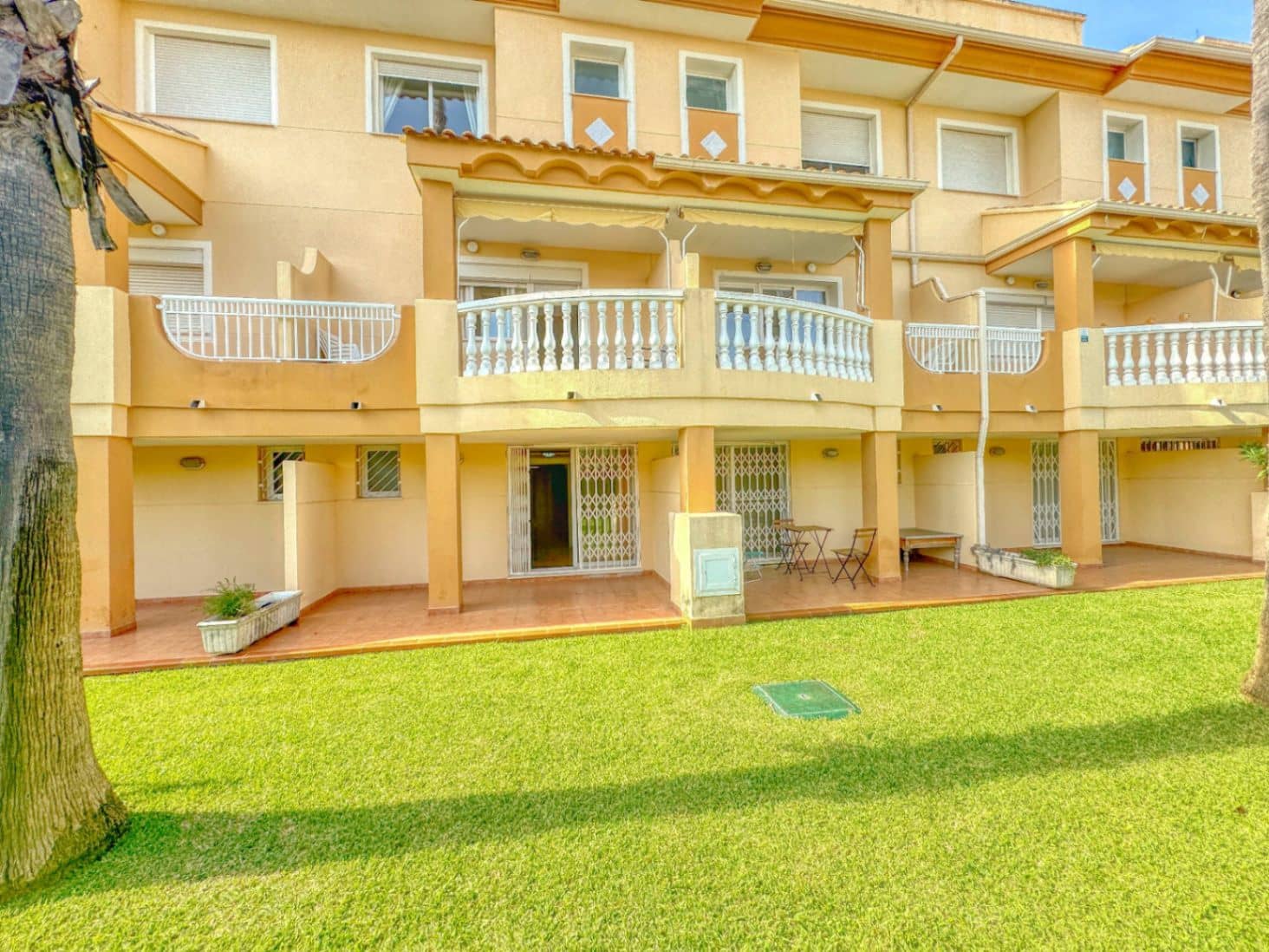 3 makuuhuone Paritalo myytävänä paikassa Oliva mukana 
autotalli - 315 000 € (Ref: 9409046)