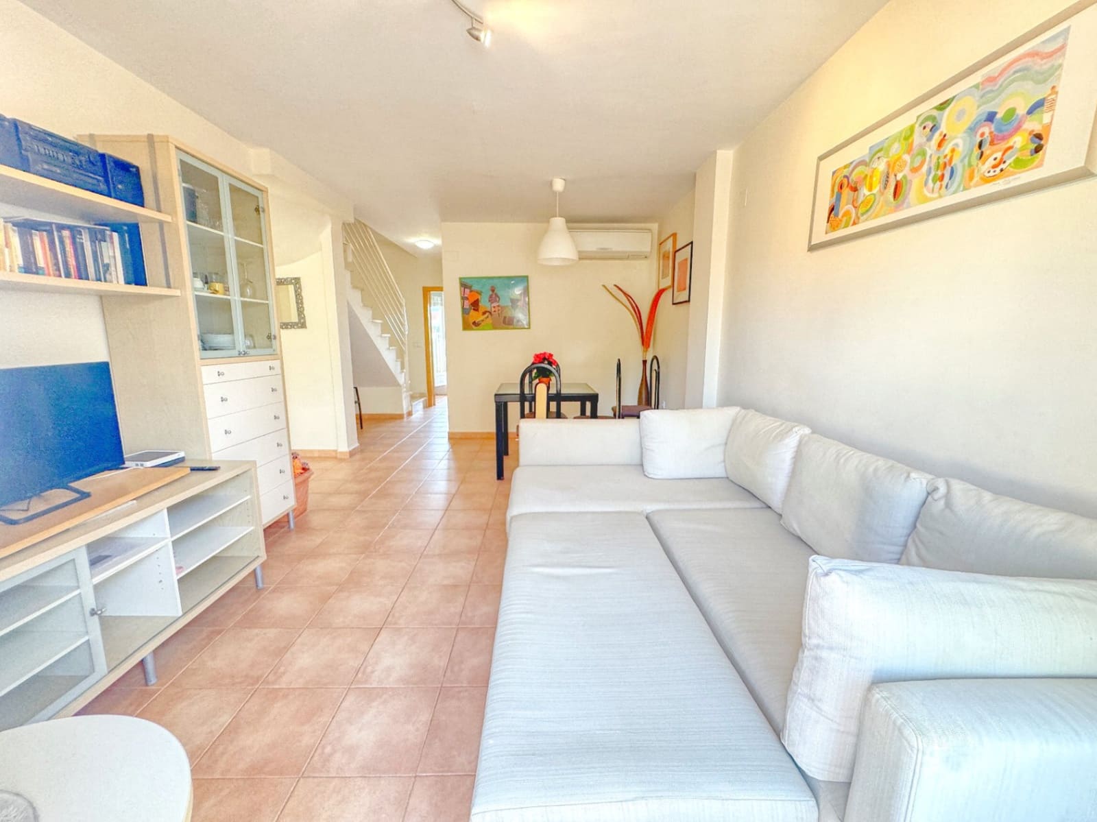 3 makuuhuone Paritalo myytävänä paikassa Oliva mukana 
autotalli - 315 000 € (Ref: 9409046)