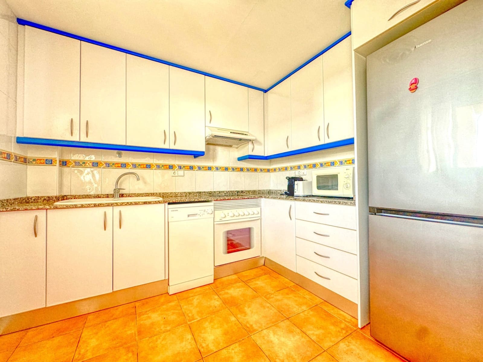 3 makuuhuone Paritalo myytävänä paikassa Oliva mukana 
autotalli - 315 000 € (Ref: 9409046)