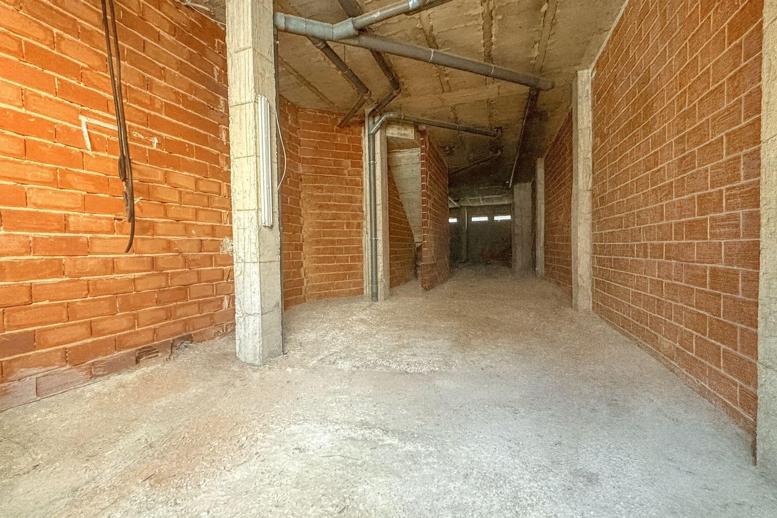 Commercial for sale in Pego - € 45,000 (Ref: 9441670)