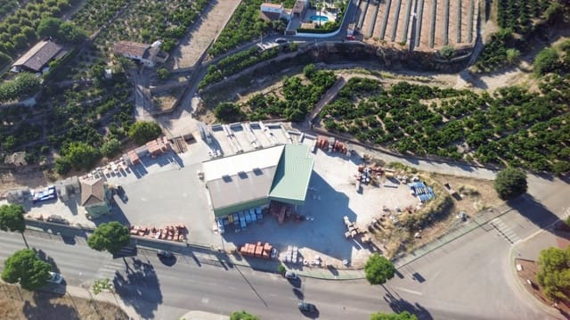 Kaupallinen myytävänä paikassa Pego - 340 000 € (Ref: 9441671)