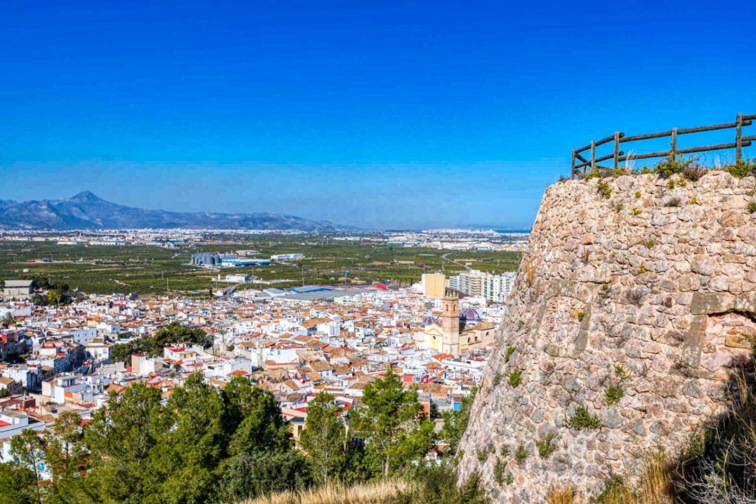 Restaurante/Bar para venda em Oliva - 210 000 € (Ref: 9442854)