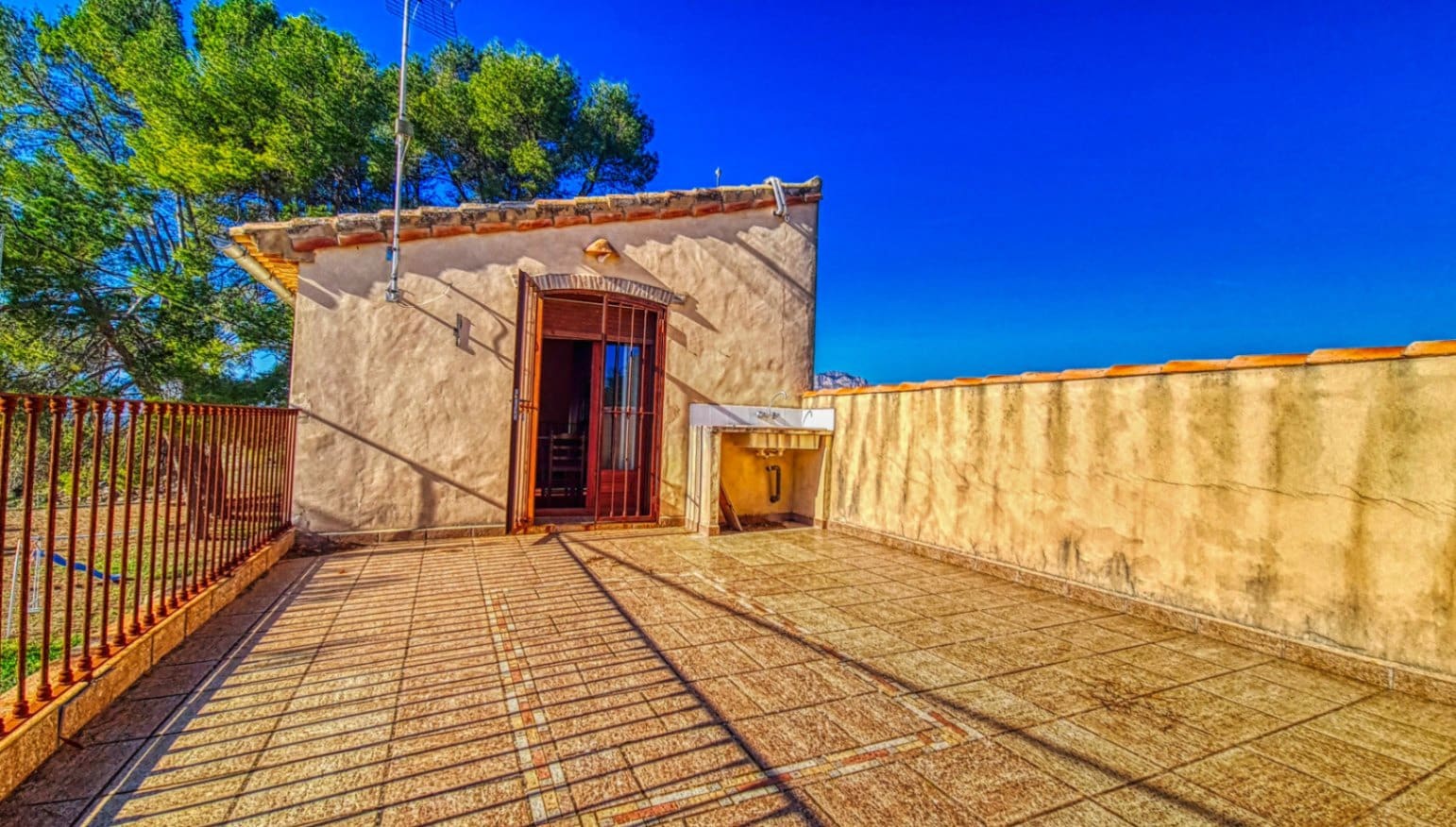 8 soveværelse Finca/Landehus til salg i Planes med swimmingpool garage - € 450.000 (Ref: 9451479)