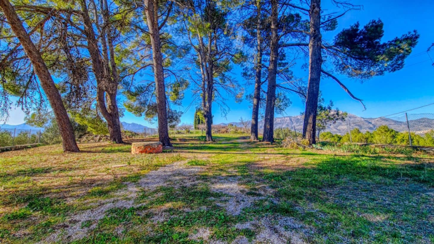 8 soveværelse Finca/Landehus til salg i Planes med swimmingpool garage - € 450.000 (Ref: 9451479)