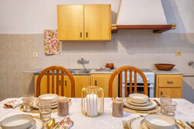 3 makuuhuone Omakotitalo myytävänä paikassa Pego mukana 
autotalli - 80 000 € (Ref: 9475760)