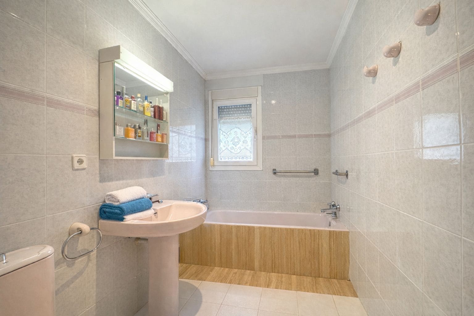 5 bedroom Villa for sale in Denia with pool garage - € 795,000 (Ref: 9478923)