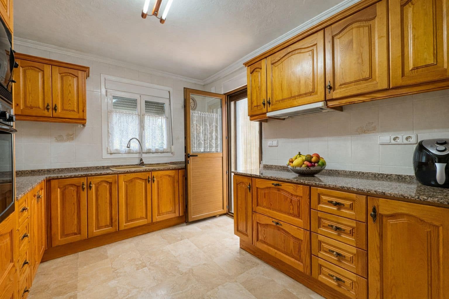 5 bedroom Villa for sale in Denia with pool garage - € 795,000 (Ref: 9478923)