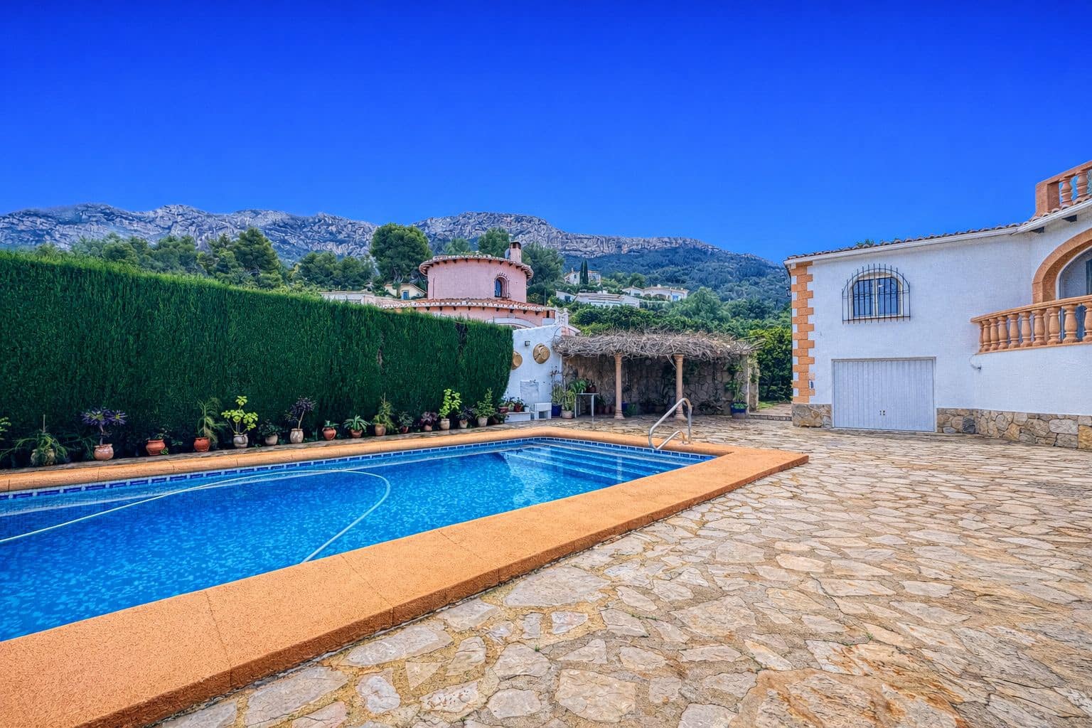 5 bedroom Villa for sale in Denia with pool garage - € 795,000 (Ref: 9478923)