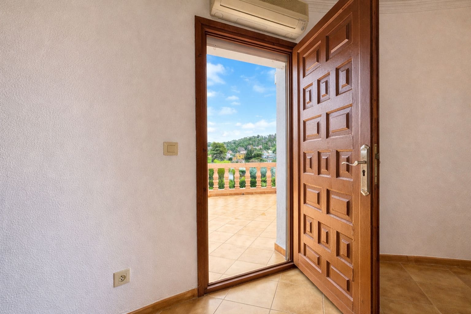 5 bedroom Villa for sale in Denia with pool garage - € 795,000 (Ref: 9478923)