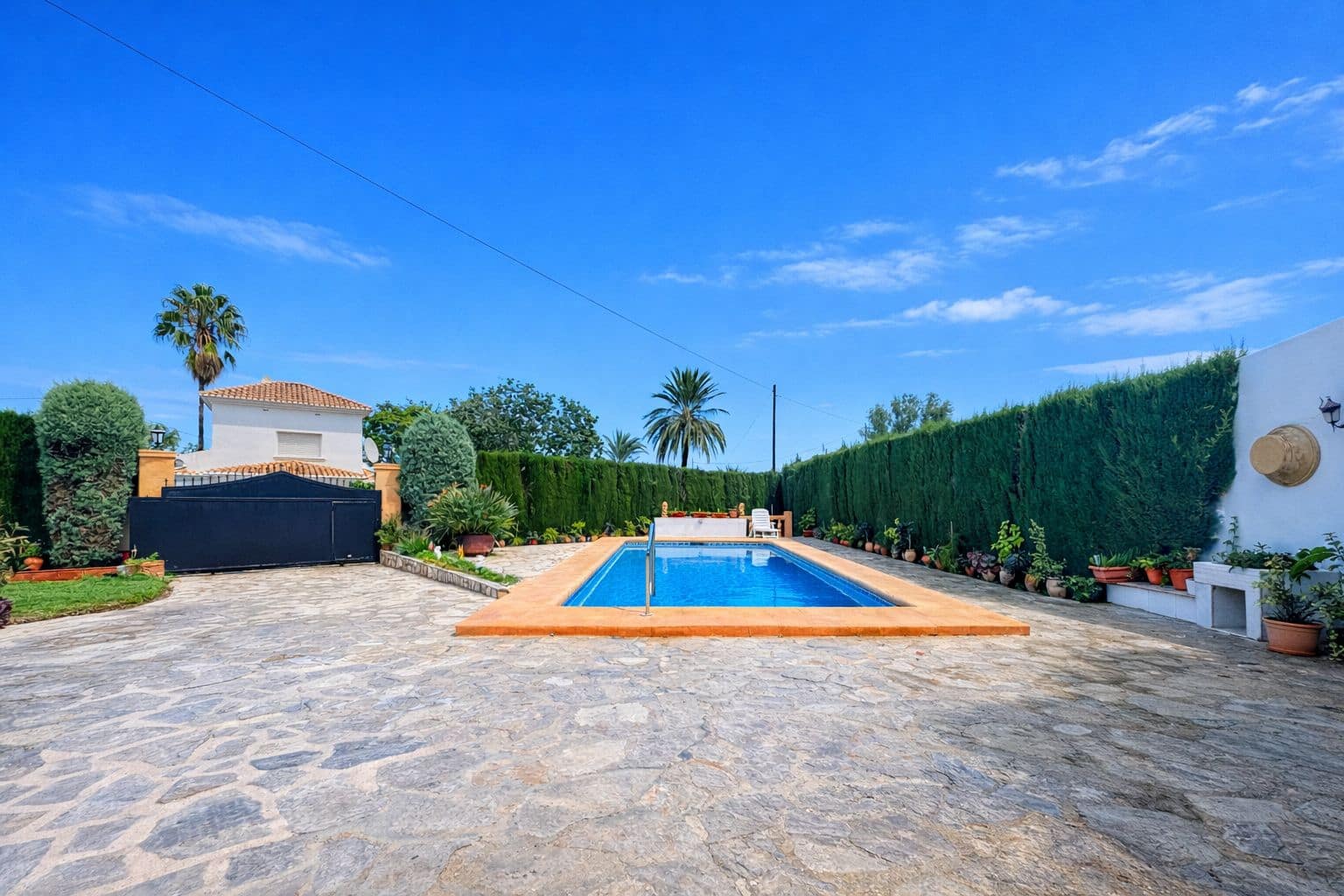 5 bedroom Villa for sale in Denia with pool garage - € 795,000 (Ref: 9478923)