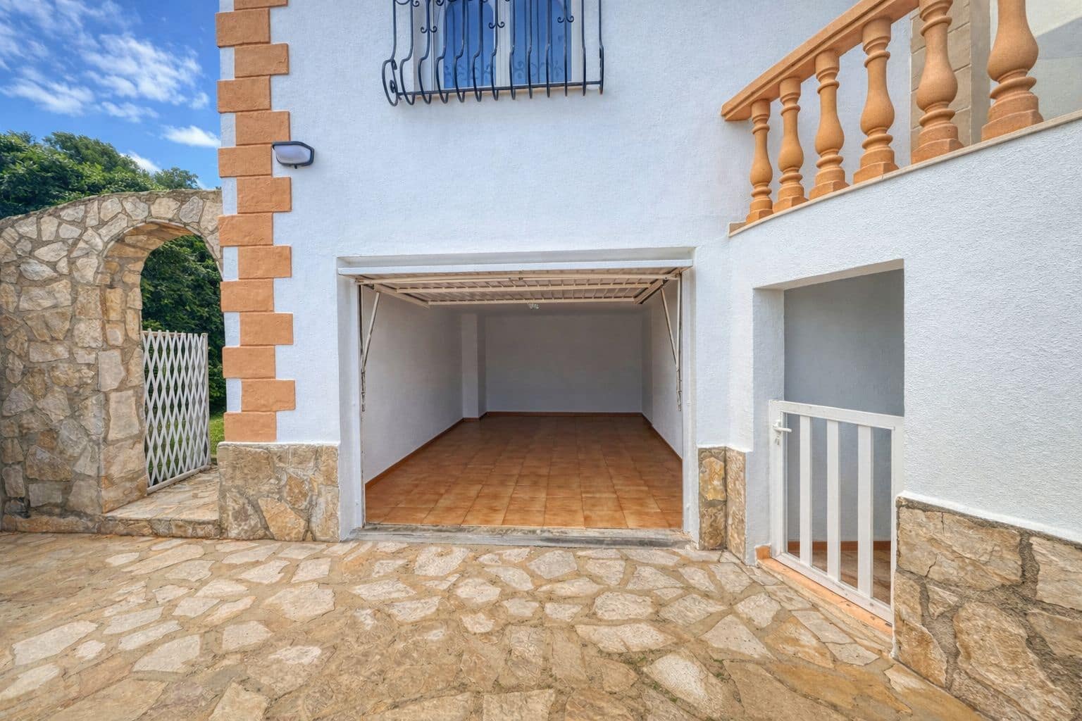 5 bedroom Villa for sale in Denia with pool garage - € 795,000 (Ref: 9478923)