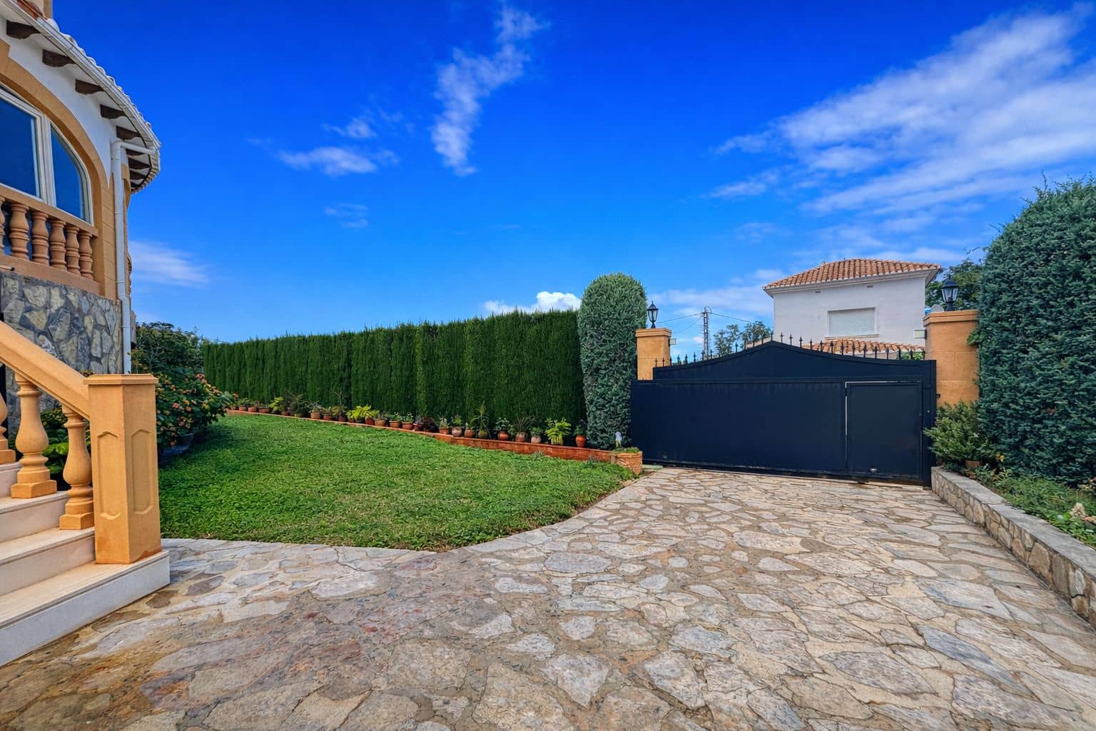 5 bedroom Villa for sale in Denia with pool garage - € 795,000 (Ref: 9478923)