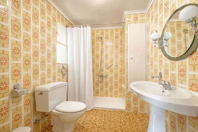 4 makuuhuone Omakotitalo myytävänä paikassa Pego - 185 000 € (Ref: 9596789)