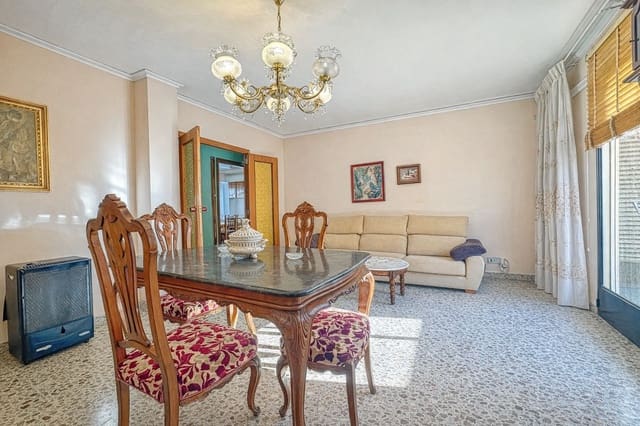 4 makuuhuone Omakotitalo myytävänä paikassa Pego - 185 000 € (Ref: 9596789)