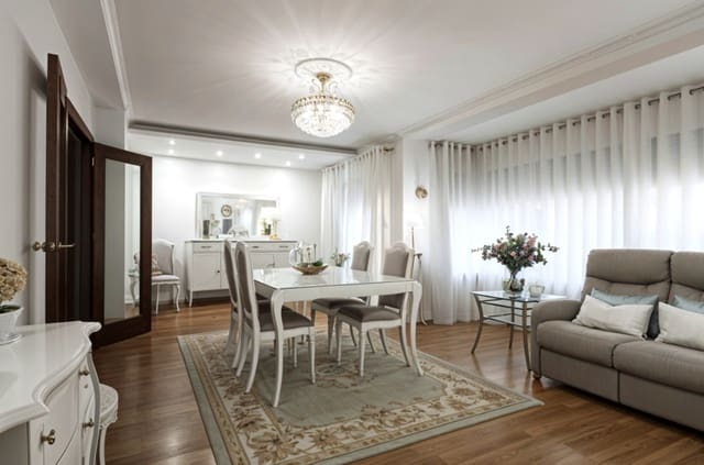 Casa de 3 habitaciones en Pego en venta - 349.000 € (Ref: 9609459)