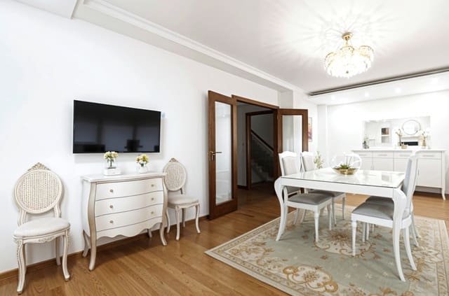 Casa de 3 habitaciones en Pego en venta - 349.000 € (Ref: 9609459)