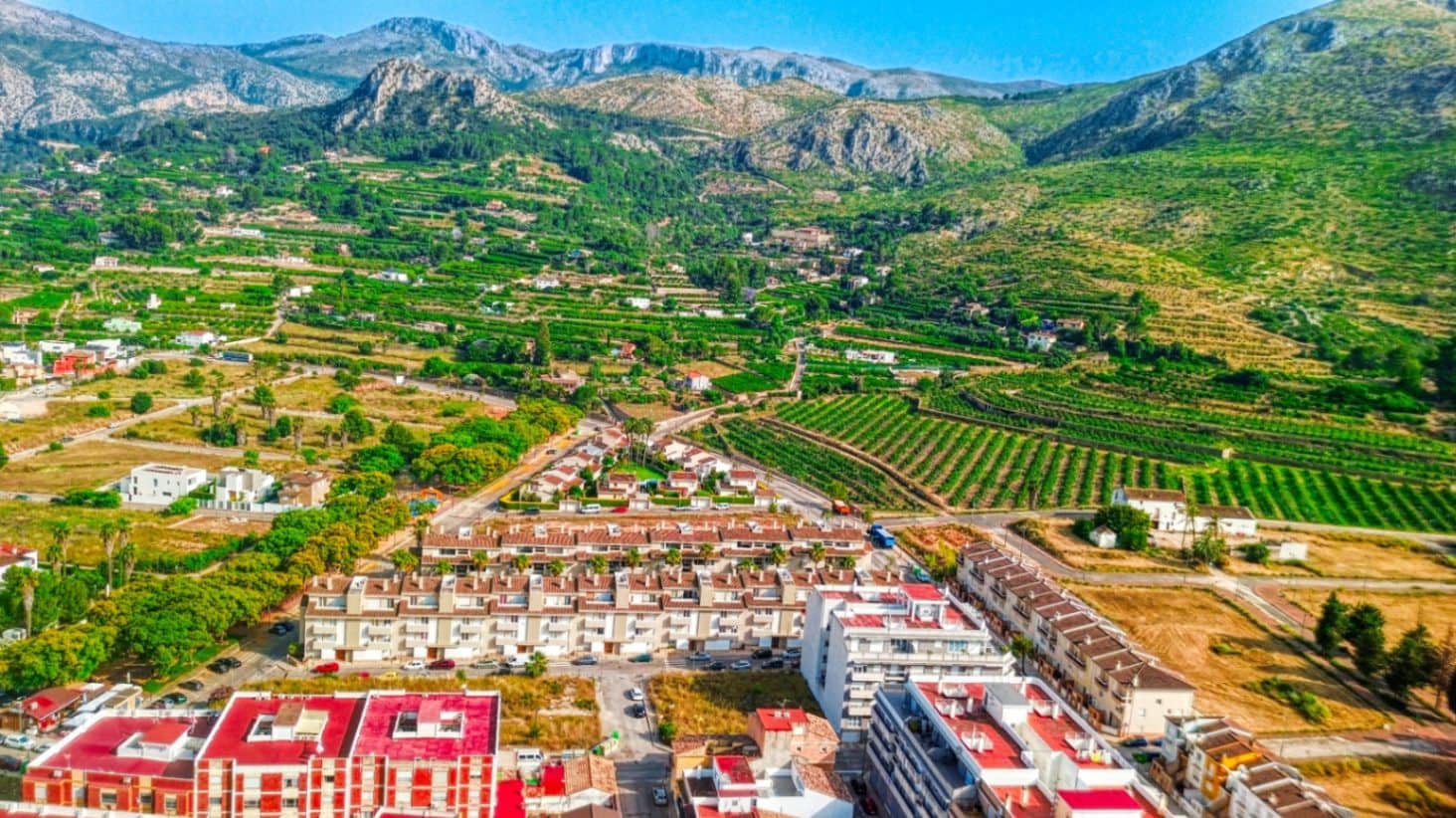 7 slaapkamer Huis te koop in Pego met garage - € 259.000 (Ref: 9618377)