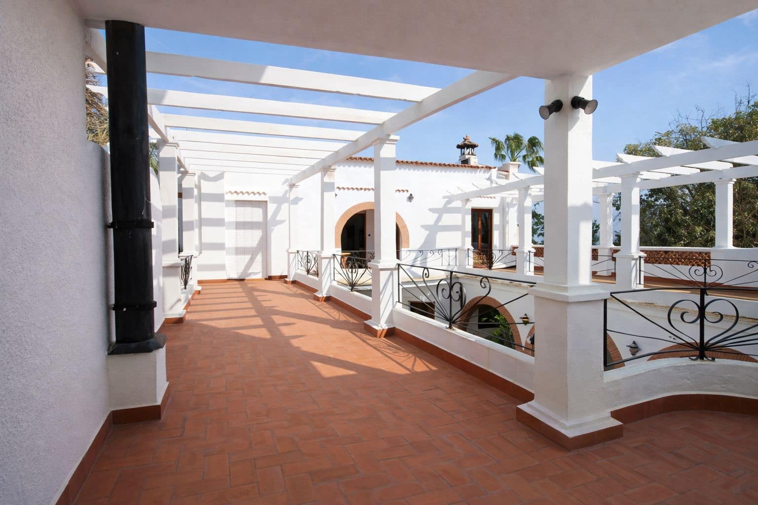 7 slaapkamer Villa te koop in Pego met zwembad garage - € 995.000 (Ref: 9660784)