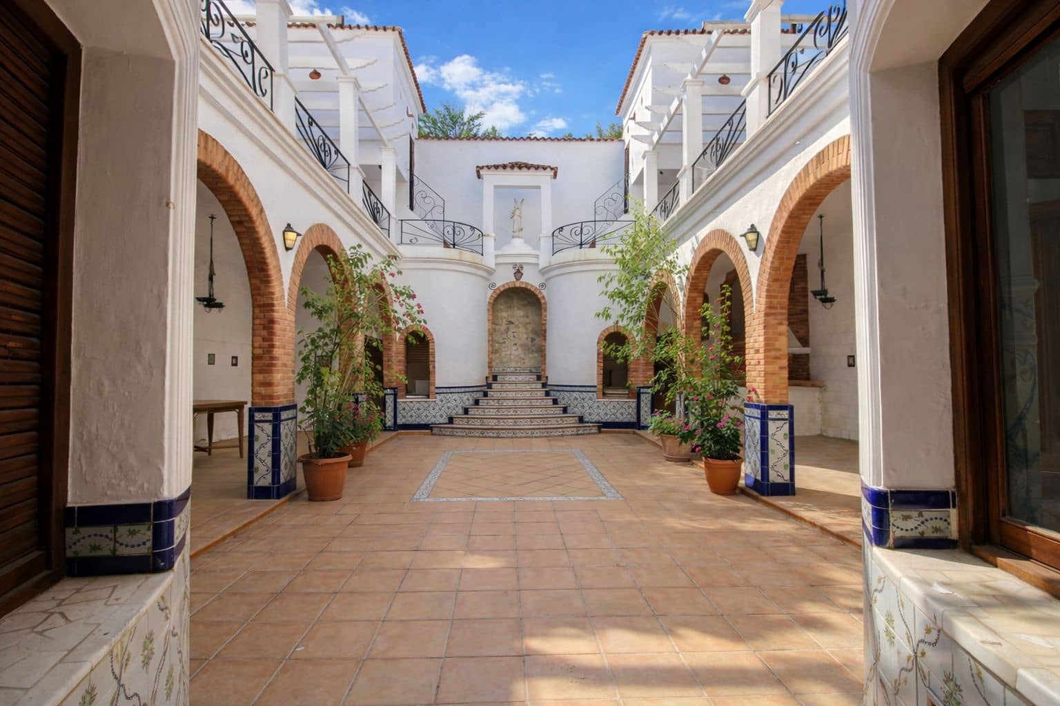 7 slaapkamer Villa te koop in Pego met zwembad garage - € 995.000 (Ref: 9660784)